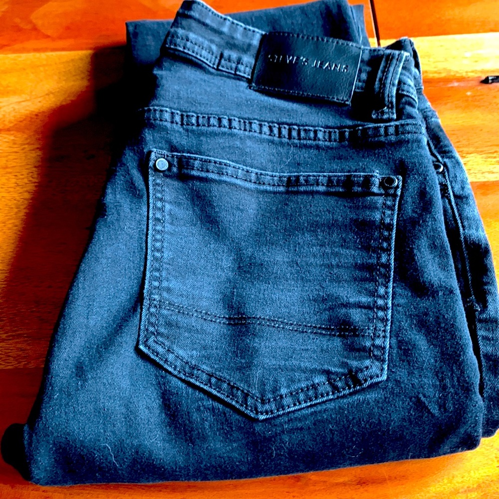 Black skinny jeans